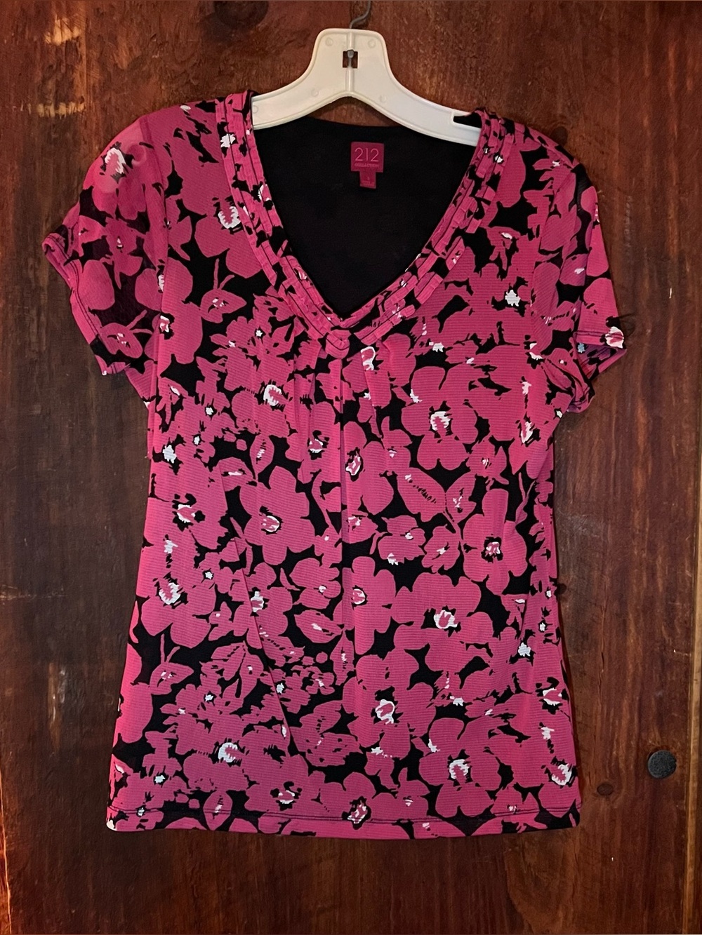 212 Collection Pink and Black Floral V-Neck Short Sleeve Tee